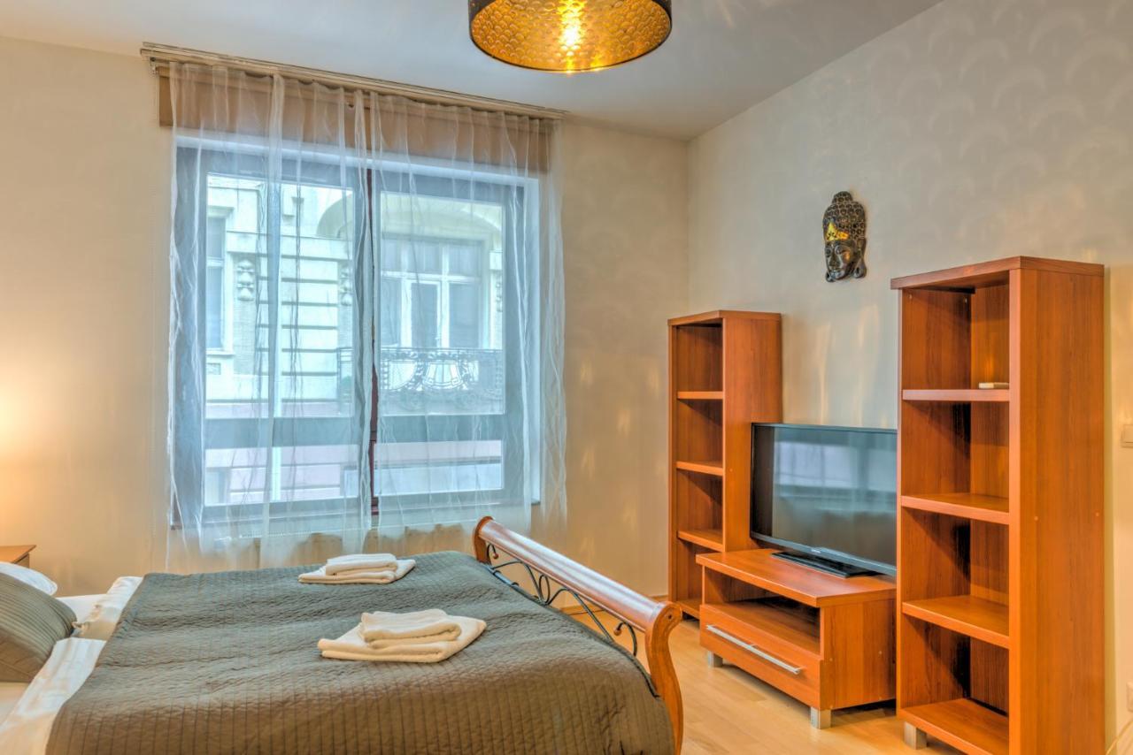 Central Downtown Apartments Budapest Exteriör bild
