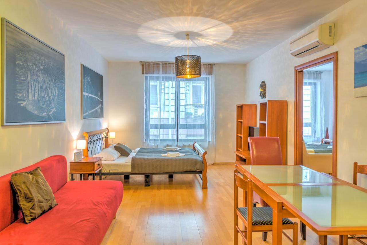 Central Downtown Apartments Budapest Exteriör bild