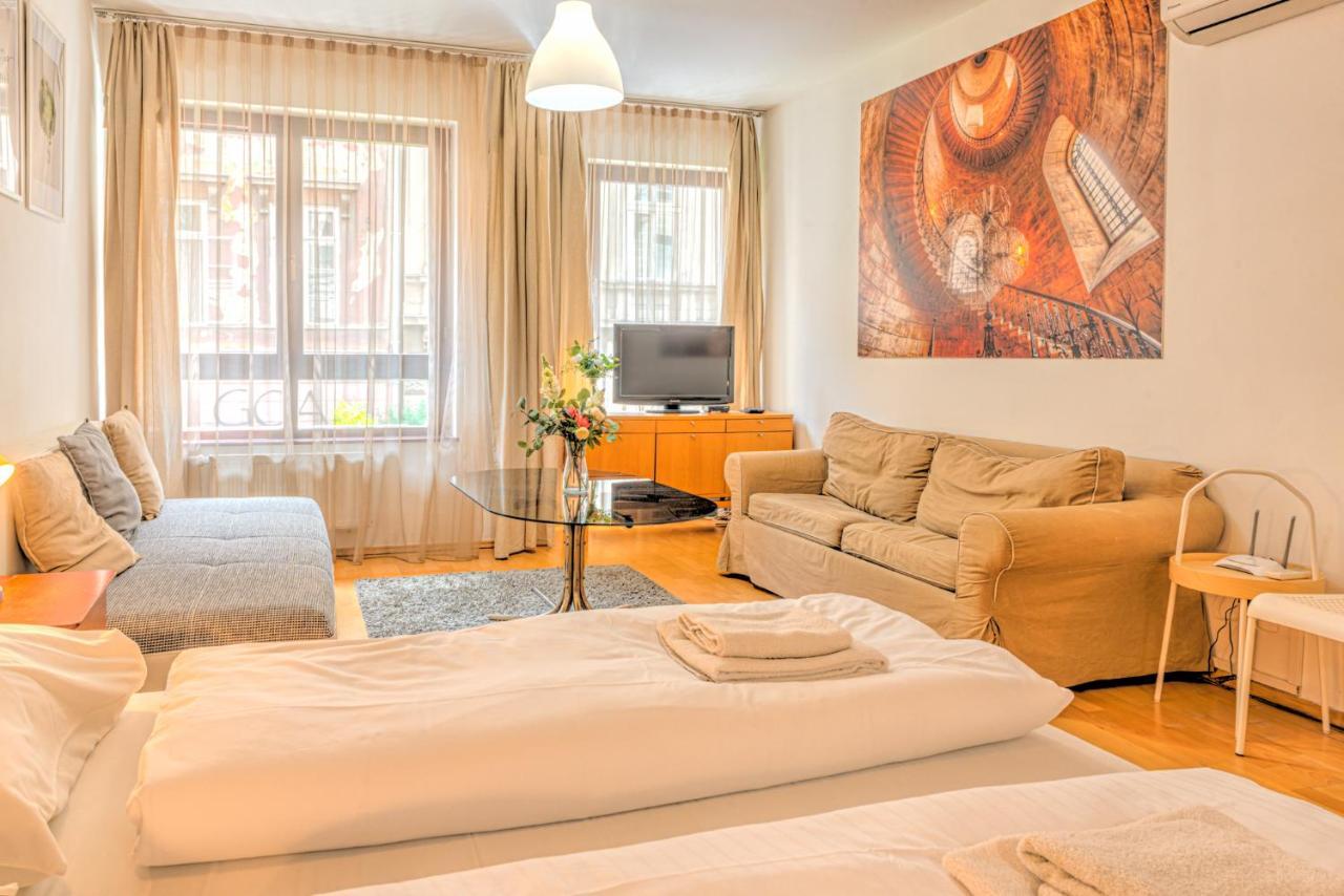 Central Downtown Apartments Budapest Exteriör bild
